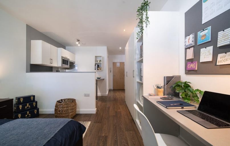 170 Armada Way, City Centre, Plymouth - Image 1